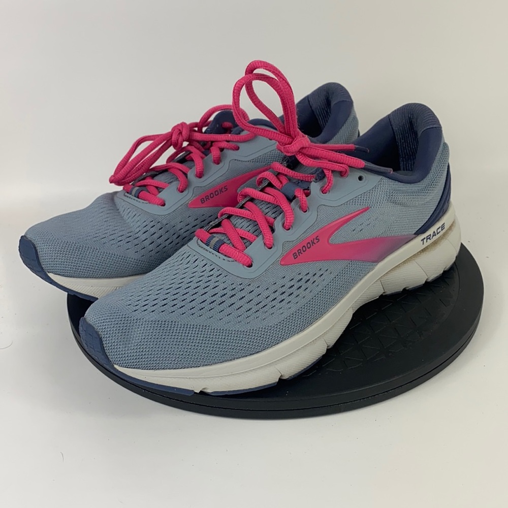 Brooks Trace Gray/Pink Athletic Running Shoes 1203511B033 Women's Size 11